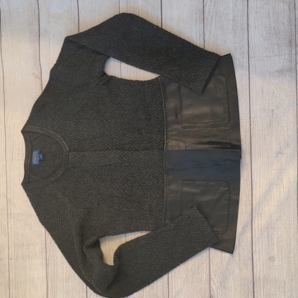Pendleton Lambswool Sweater Jacket w Leather Trim Medium EUC - Picture 2 of 6